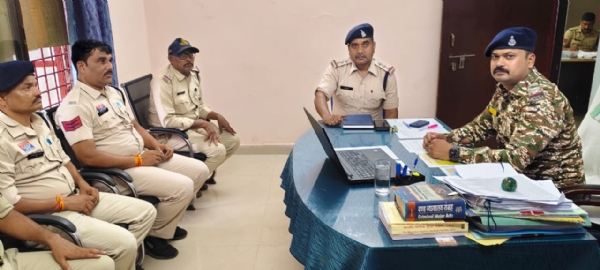 छत्तीसगढ़ और मध्यप्रदेश पुलिस की हुई बॉर्डर मीटिंग आयाेजित
