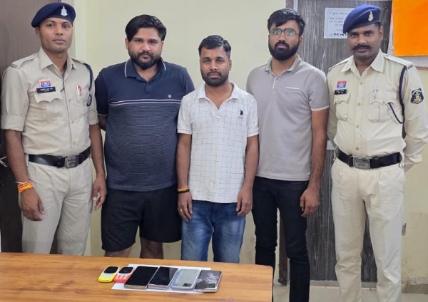 आईपीएल में ऑनलाइन सट्टा खिलाने के तीन आरोपी जेल दाखिल