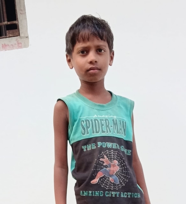 फोटो बालक के उपर दिवाल गिरने से मौत