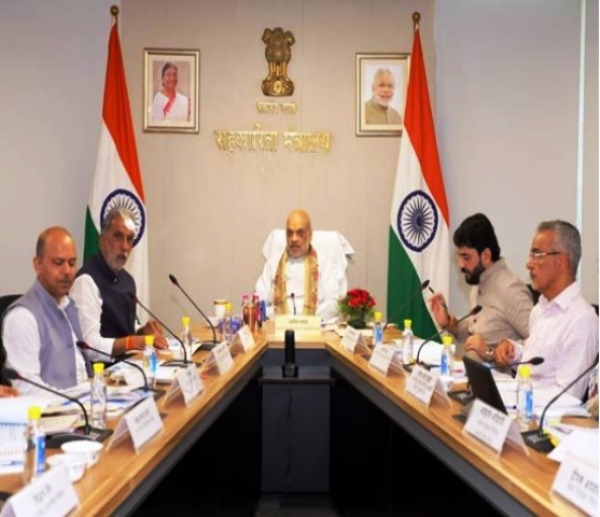 केन्द्रीय सहकारिता मंत्री अमित शाह सोमवार को सहकारिता क्षेत्र में विश्व की सबसे बड़ी अन्न भंडारण योजना की समीक्षा बैठक में
