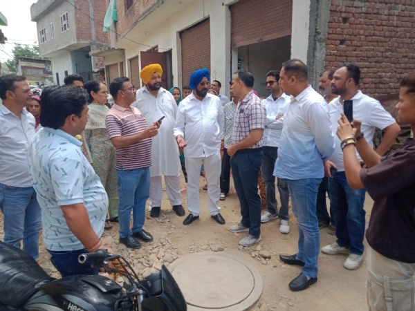 पीएचई मंत्री से नए ट्यूबवेल की खुदाई और संचालन में तेजी लाने का आग्रह पीएचई मंत्री से नए ट्यूबवेल की खुदाई और संचालन में तेजी लाने का आग्रह