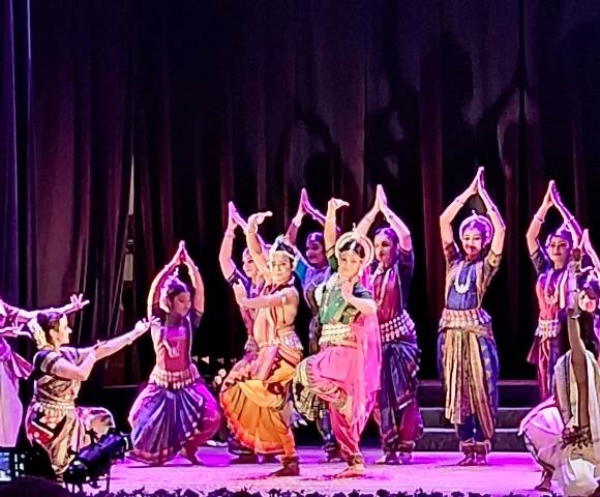 भक्त कवि जयदेव पर आयोजित कार्यक्रम का दृश्य