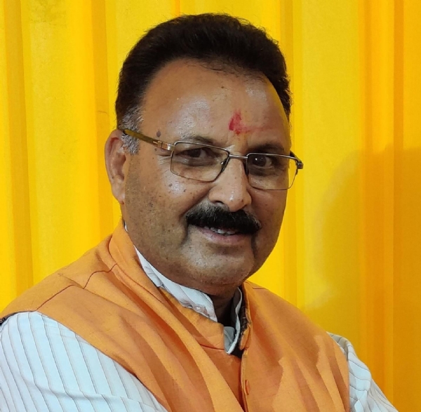 विधायक इंद्र सिंह गांधी।