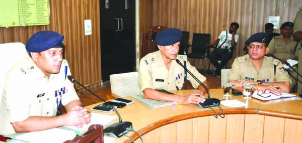 बैठक के दौरान एसएसपी