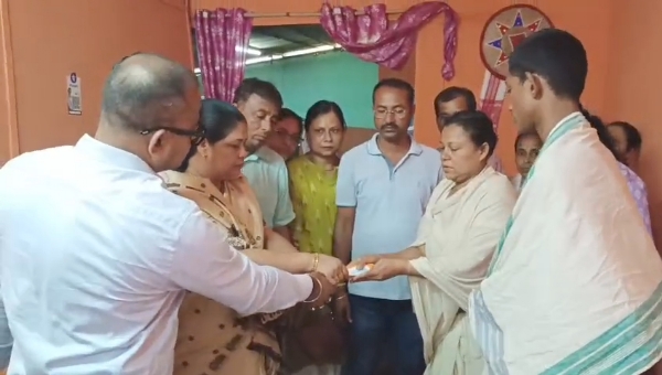 मालिगांव में भूस्खलन से मौत, मृतक के परिवार को सरकार की ओर से सहायता