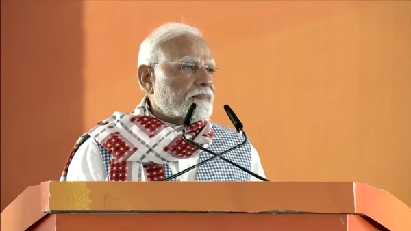 प्रधानमंत्री नरेन्द्र मोदी शुक्रवार को ओडिशा में जनसभा को संबोधित करते हुए प्रधानमंत्री नरेन्द्र मोदी शुक्रवार को ओडिशा में जनसभा को संबोधित करते हुए