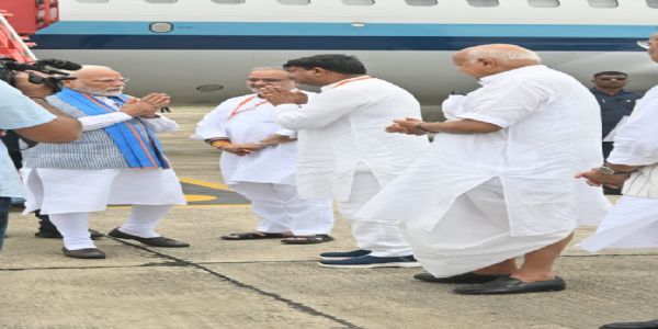 Prime minister nrendar Modi gailri