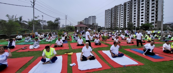 योग स्वास्थ्य, सद्भाव और मानव जीवन के समग्र विकास की कुंजी है- शाम लाल शर्मा योग स्वास्थ्य, सद्भाव और मानव जीवन के समग्र विकास की कुंजी है- शाम लाल शर्मा