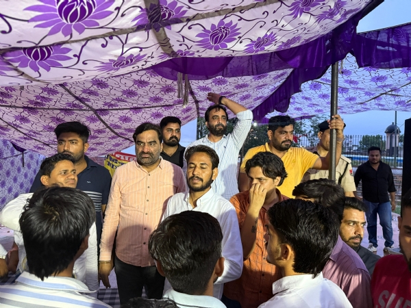 सरकार की चुप्पी खतरनाक,अब यह लड़ाई पूरे प्रदेश की है : हनुमान बेनीवाल सरकार की चुप्पी खतरनाक,अब यह लड़ाई पूरे प्रदेश की है : हनुमान बेनीवाल