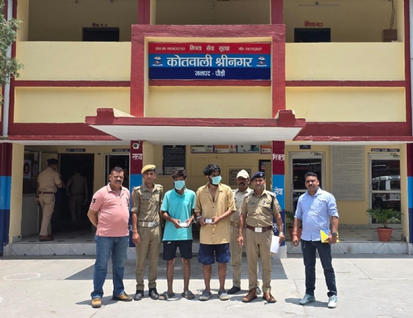 श्रीनगर पुलिस की गिरफ्त में दो नशा तस्कर