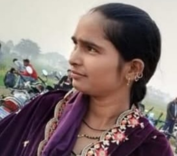 इनामी महिला स्मैक तस्कर पथली खातुन इनामी महिला स्मैक तस्कर पथली खातुन