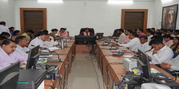 सिवनीः लोक निर्माण विभाग के कार्यपालन यंत्री को कारण बताओं नोटिस जारी