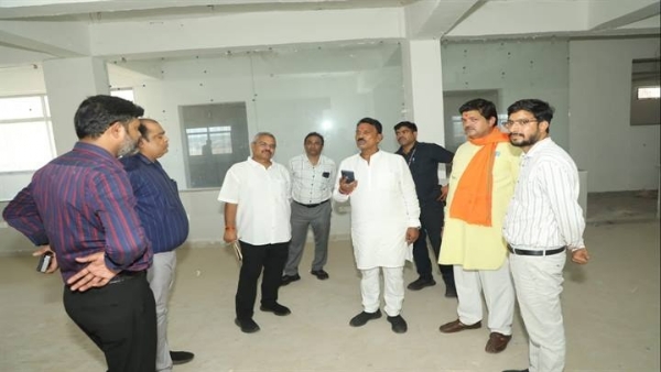 ग्वालियरः मंत्री सिलावट ने निर्माणाधीन खाद्य प्रयोगशाला का किया निरीक्षण
