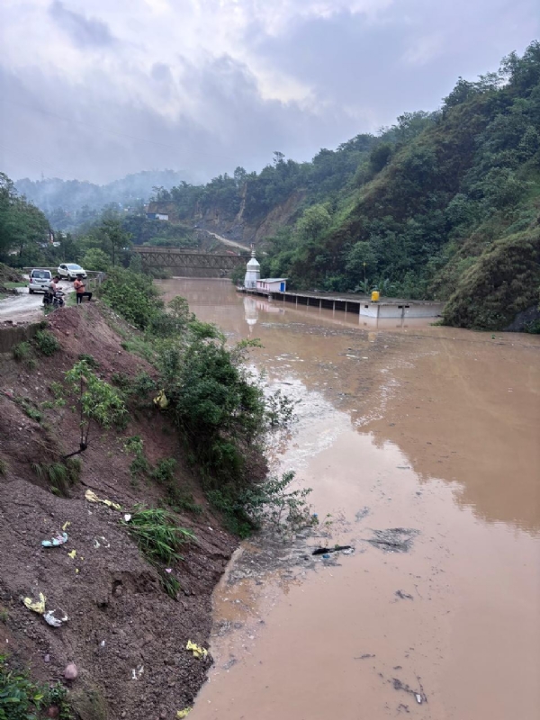 पाड़छु में मलवे की वजह से बनी झील से बढ़ा खतरा