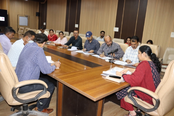 उपायुक्त की अध्यक्षता में आयोजित हुई जिला स्तरीय सतर्कता समिति तथा जिला स्तरीय सार्वजनिक वितरण समिति की समीक्षा बैठक