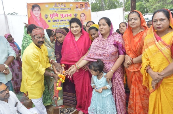 52 लाख रुपये के विकास कार्यों का किया भूमि-पूजन