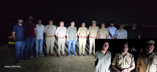 एसपी देहात जानकारी देते हुए