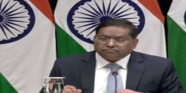 प्रेस कांफ्रेंस को संबोधित करते हुए विदेश मंत्रालय के प्रवक्ता रणधीर जायसवाल