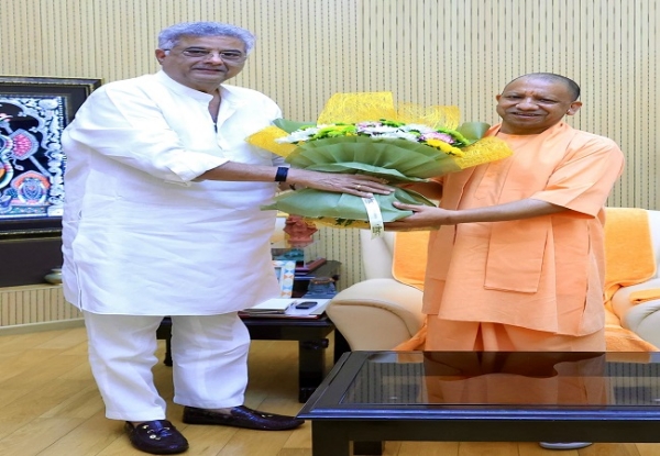 सीएम से मिले बोनी कपूर