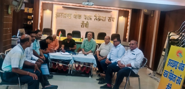 थोक विक्रेता संघ के कैंप की फोटो थोक विक्रेता संघ के कैंप की फोटो