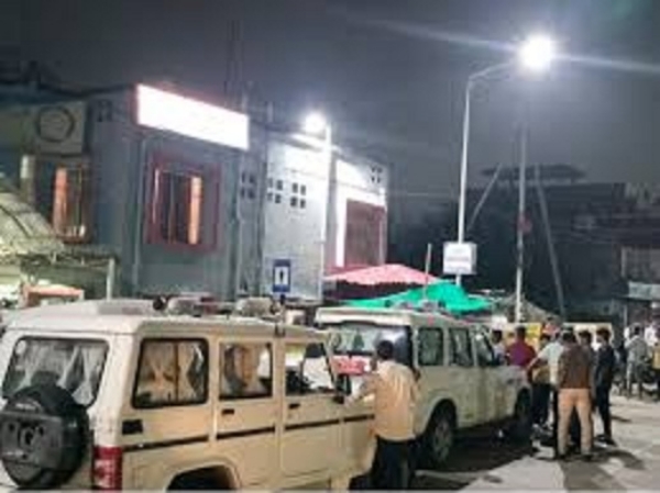भाेपाल में देर रात भाई के सामने दोस्तों ने की चाकू गाेदकर छोटे भाई की हत्या