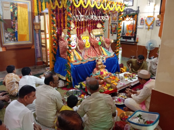 मंदिर में भगवान जगन्नाथ की प्राण प्रतिष्ठा की गई।