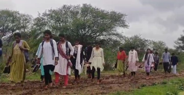 छात्रावास के विद्यार्थी छात्रावास के विद्यार्थी