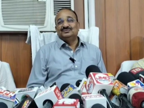 उद्यान, कृषि विपणन राज्यमंत्री (स्वतंत्र प्रभार) दिनेश प्रताप सिंह उद्यान, कृषि विपणन राज्यमंत्री (स्वतंत्र प्रभार) दिनेश प्रताप सिंह