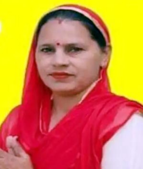 सरपंच परमजीत कौर। सरपंच परमजीत कौर।