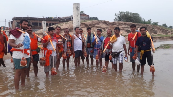 शंकर मंडल के कांवड यात्रा की फाइल फोटो