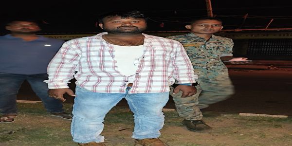 बालू माफियाओं ने खबर कवर कर रहे पत्रकार पर किया हमला