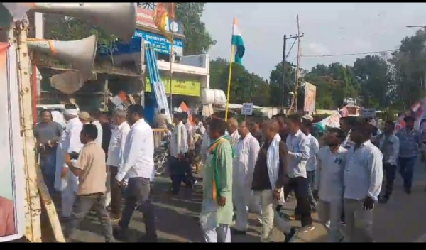 संविधान बचाओ रैली। संविधान बचाओ रैली।