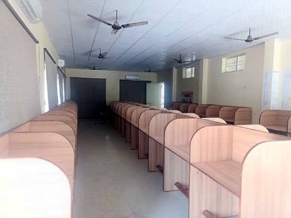 नगर पालिका में बनाई जा रही लाइब्रेरी। नगर पालिका में बनाई जा रही लाइब्रेरी।