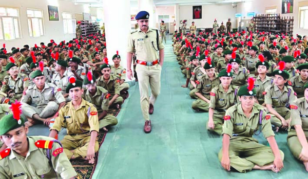 जानकारी देते एसपी जितेन्द्र मेहरा