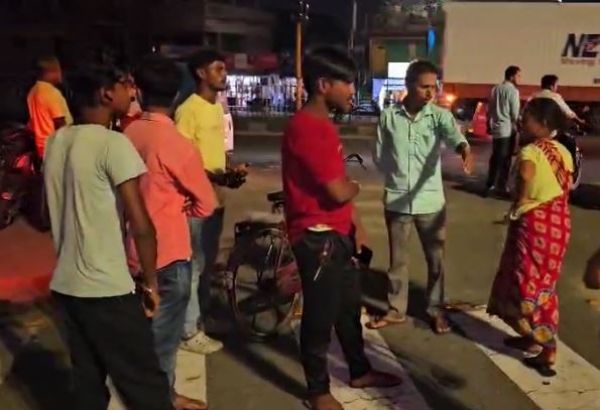 महिला से बैग छिनतई से मचा हड़कंप महिला से बैग छिनतई से मचा हड़कंप