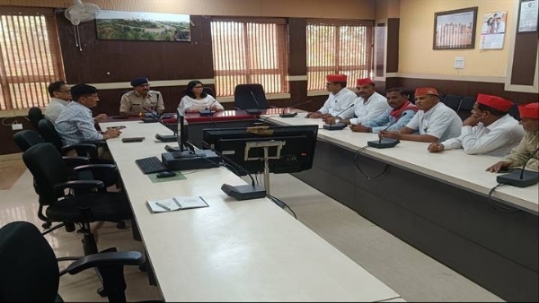 ग्वालियरः कलेक्टर-एसएसपी ने समाजवादी पार्टी के पदाधिकारियों से की चर्चा