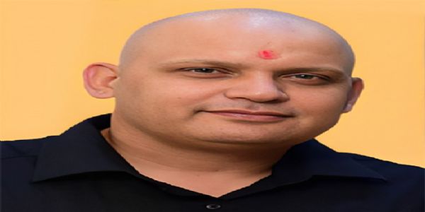 श्रीराम मंदिर के स्वर्ण शिखर की आभा से आलोकित हुआ राष्ट्र