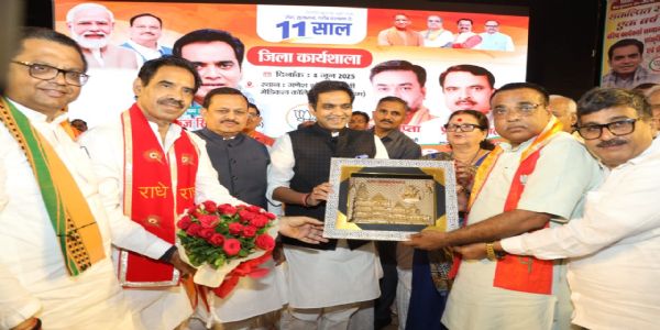 प्रधानमंत्री मोदी के नेतृत्व में भारत ने आर्थिक ही नहीं सामरिक दृष्टि से भी विश्व में बनाई पहचान : पंकज सिंह