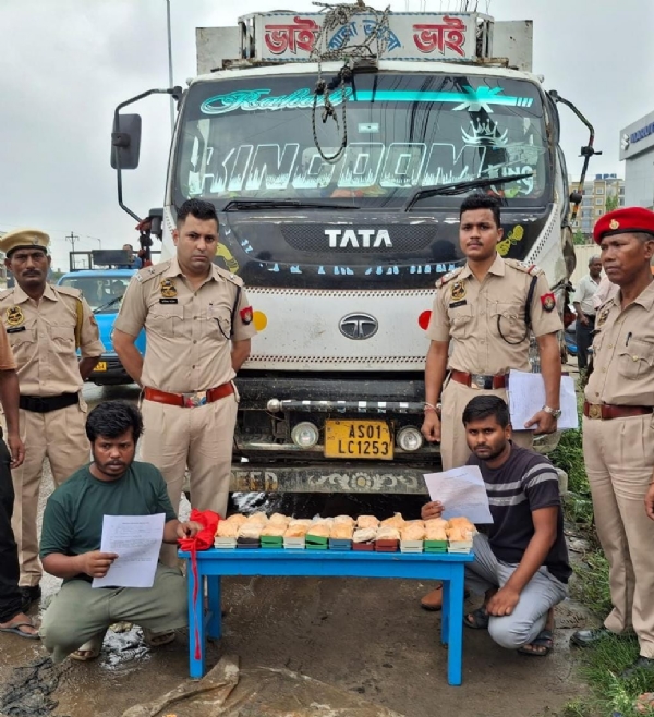 295.5 ग्राम हीरोइन समेत दो ड्रग्स तस्कर गिरफ्तार 295.5 ग्राम हीरोइन समेत दो ड्रग्स तस्कर गिरफ्तार