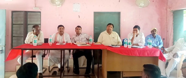 बैठक की तस्वीर