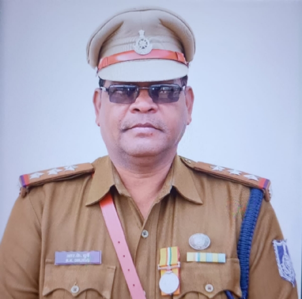 पीटीएस में मधुमख्खी के हमले सें एक इंस्पेक्टर की मौत,25 में से पांच गंभीर