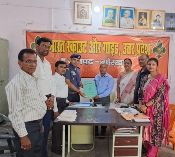 जिला क्षय रोग केंद्र और जिला कुष्ठ अधिकारी कार्यालय ने पूर्वी डीटीओ व डीएलओ को दी भावपूर्ण विदाई*