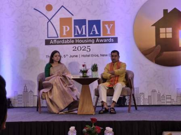 नई दिल्ली में आयोजित ‘अफोर्डेबल हाउसिंग कॉन्फ्रेंस एंड अवार्ड्स - 2025’ के तीसरे संस्करण