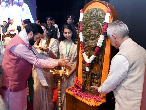 कार्यक्रम का शुभारंभ करते मुख्यमंत्री नायब सिंह सैनी।