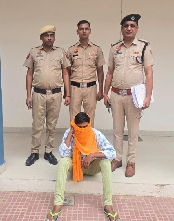 फतेहाबाद। पुलिस गिरफ्त में फिरौती मामले में पकड़ा गया युवक।