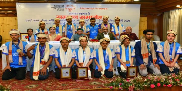 राज्यपाल ने हिमाचल के विशेष ओलंपिक्स खिलाड़ियों को सम्मानित किया