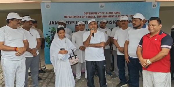 विश्व पर्यावरण दिवस पर पौधारोपण का आयोजन, हजारों लोग हुए शामिल