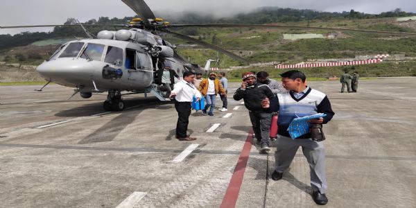 उत्तर सिक्किमको छातेनबाट पर्यटकहरूको पहिलो समूह आइपुग्यो पाकिम हवाईअड्डा