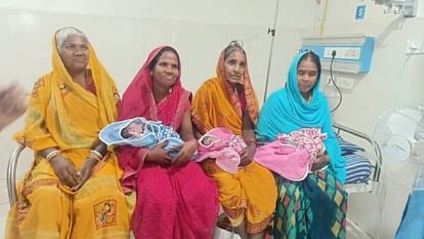 तीनों बच्चे।