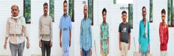 नकली ​सीमेंट मामले में गिरफ्तार आरोपितों की फोटो